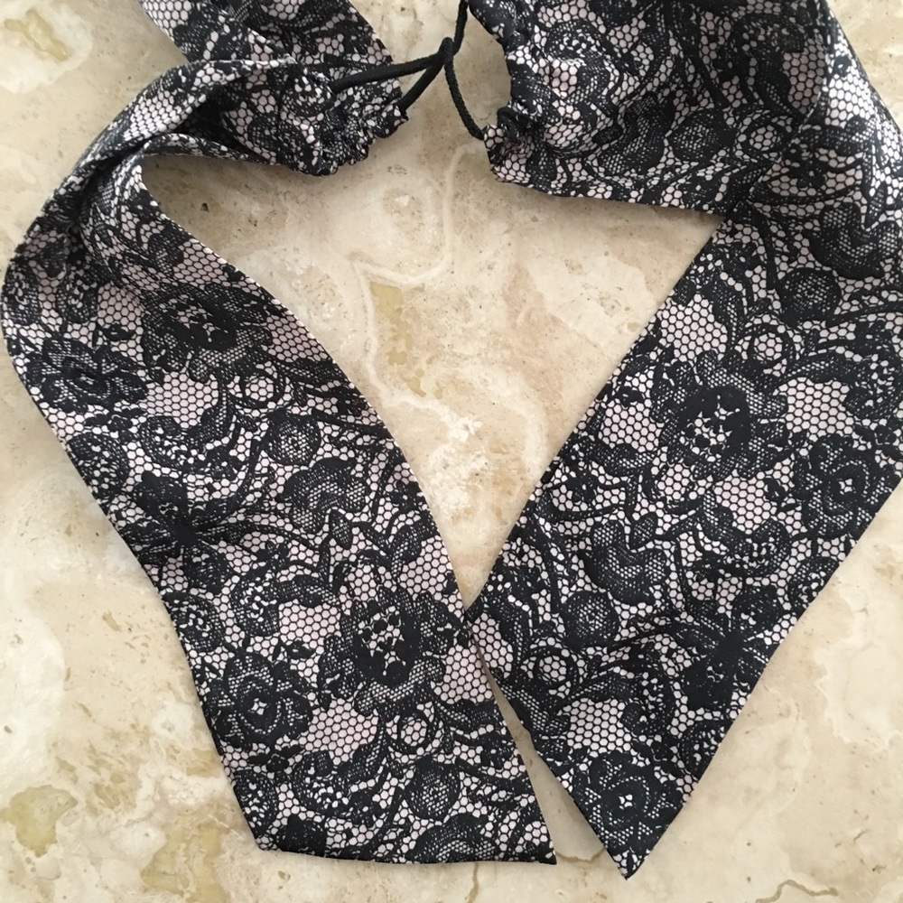H&M Lace Patterned Headband Scarf - Picture 4 of 6